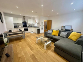 Pass the Keys Very Modern Home away from Home